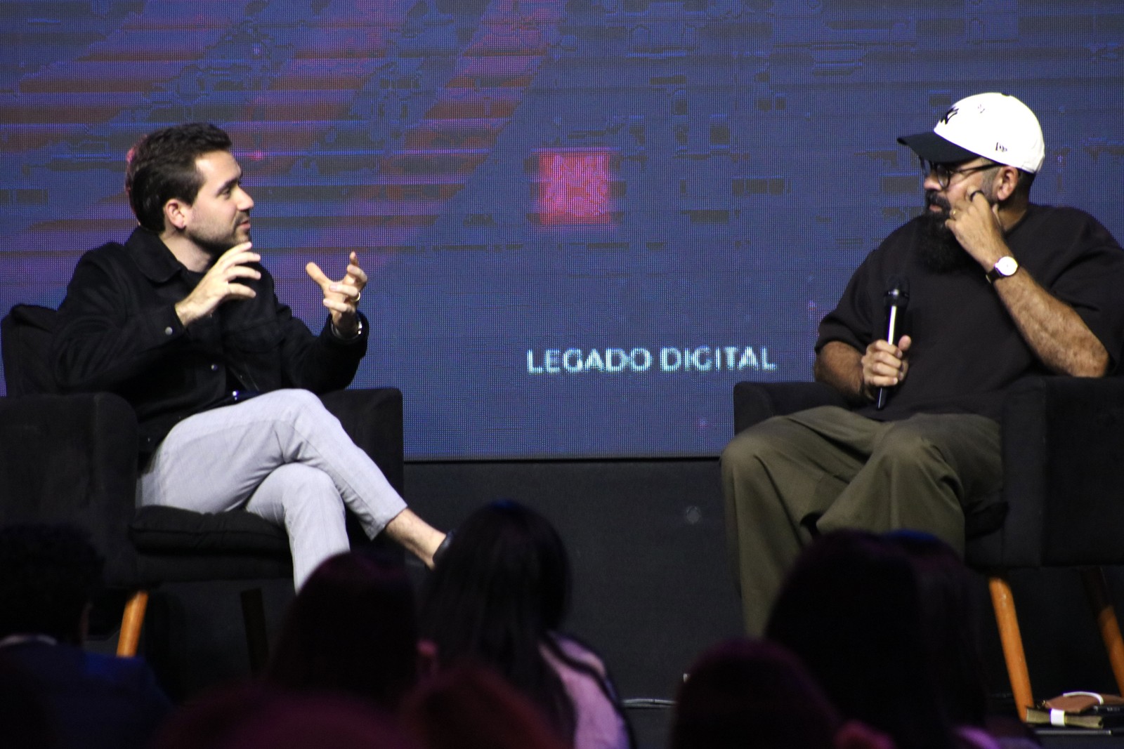 João Stecca e Pr. Douglas Gonçalves no palco da Imersão Legado Digital